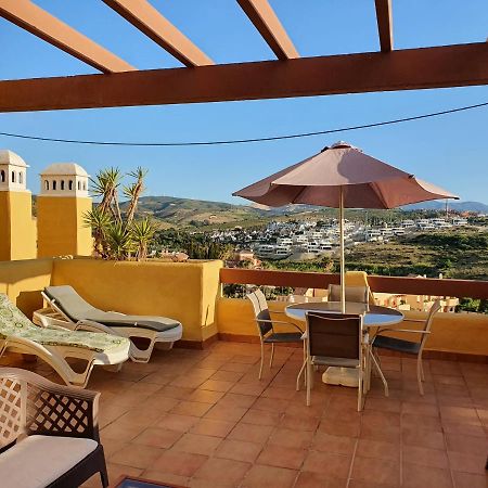 Seaview A Spectacular 3 Bed 3 Bathroom Penthouse Manilva Extérieur photo